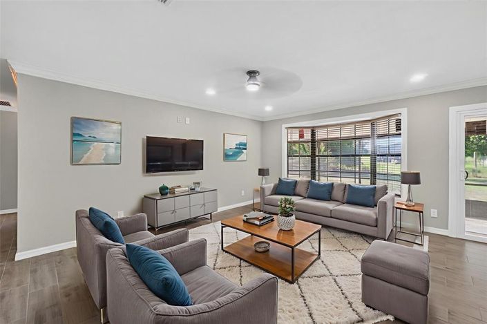 Image No.28-3 Bed House for sale