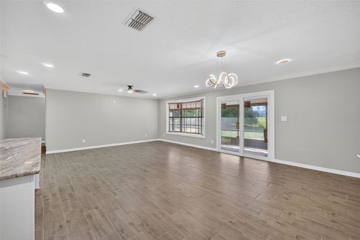 Image No.32-3 Bed Property for sale