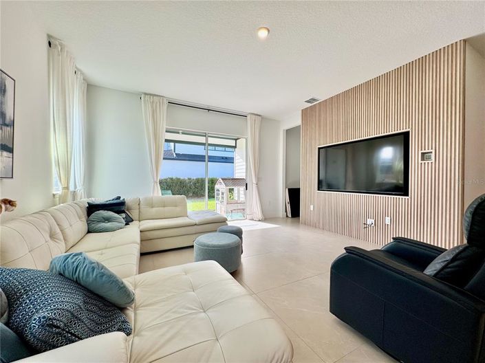 Image No.3-Propriété de 4 chambres à vendre à États-Unis