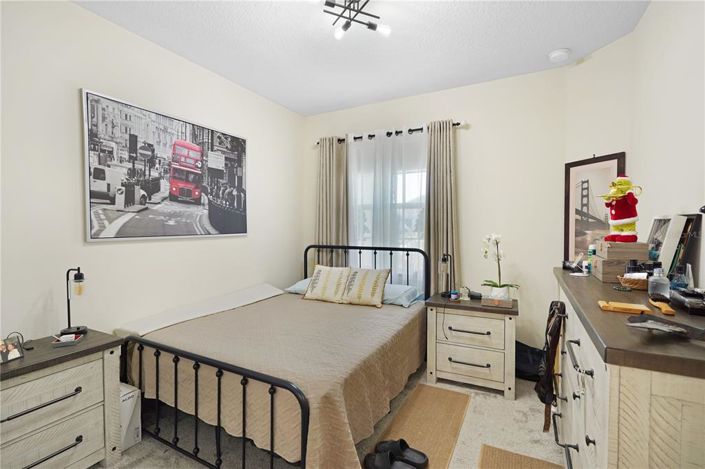 Image No.12-3 Bed Property for sale