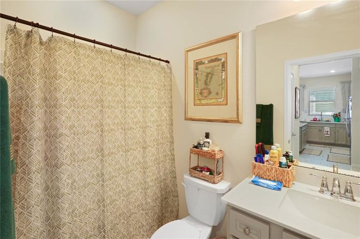 Image No.13-3 Bed Property for sale