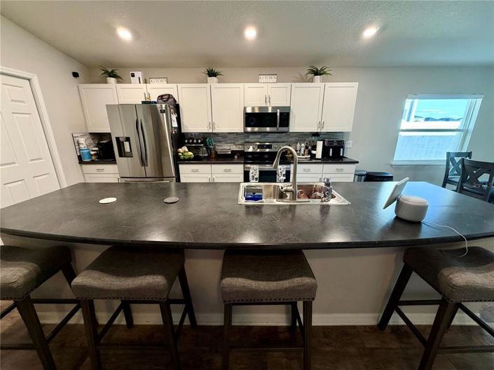 Image No.30-4 Bed Property for sale