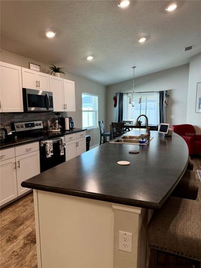 Image No.35-4 Bed Property for sale