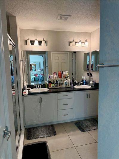 Image No.47-4 Bed Property for sale