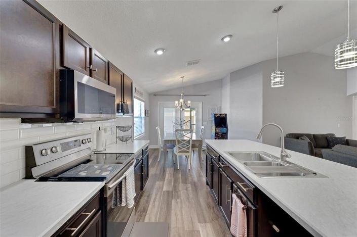 Image No.11-4 Bed Property for sale