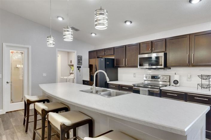 Image No.8-4 Bed Property for sale