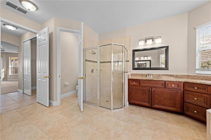 Image No.18-4 Bed House for sale