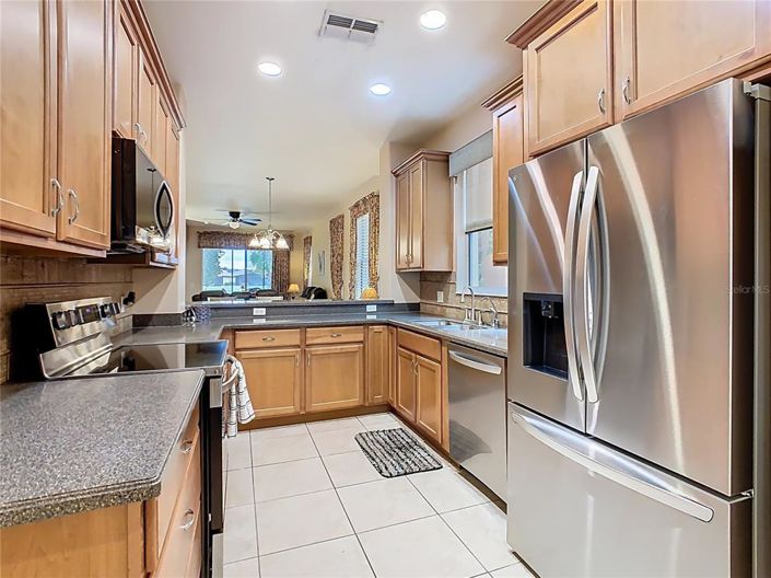 Image No.12-2 Bed Property for sale