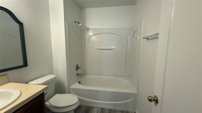 Image No.20-5 Bed House for sale