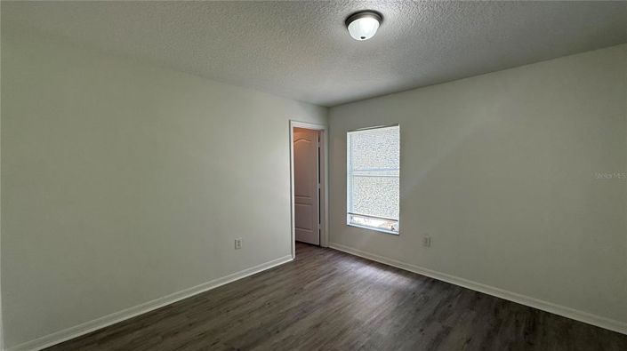 Image No.34-5 Bed House for sale