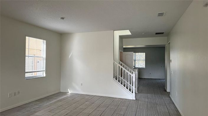 Image No.56-5 Bed House for sale