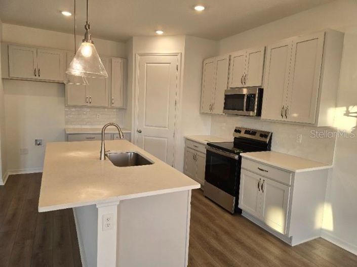 Image No.6-4 Bed Property for sale