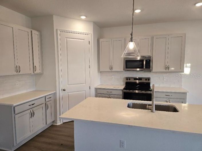 Image No.7-4 Bed Property for sale