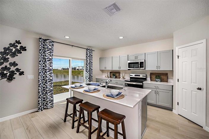 Image No.3-5 Bed Property for sale