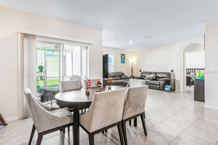 Image No.13-Propriété de 4 chambres à vendre à États-Unis