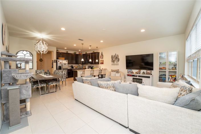 Image No.10-3 Bed Townhouse for sale