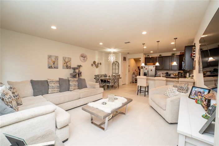 Image No.15-3 Bed Townhouse for sale