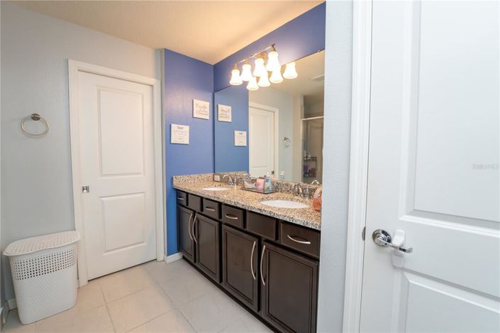 Image No.26-3 Bed Townhouse for sale