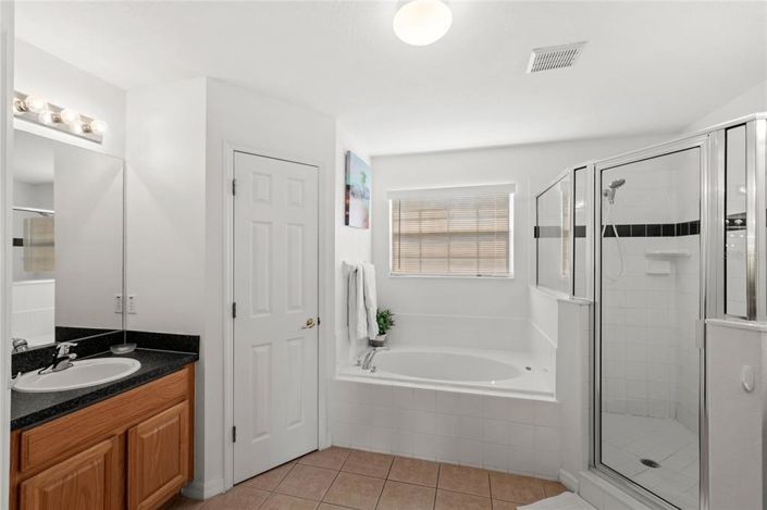 Image No.32-5 Bed House for sale