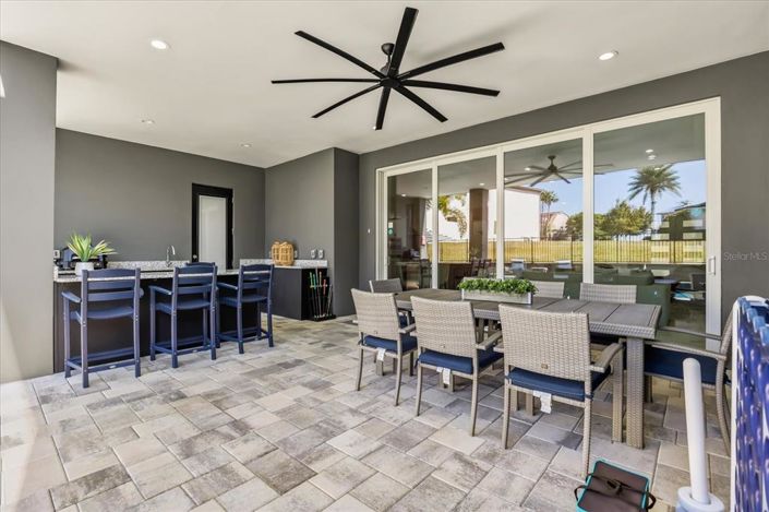 Image No.17-6 Bed House for sale