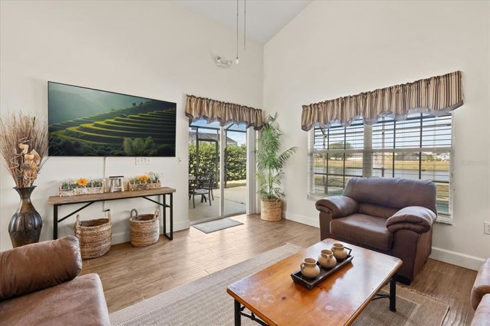 Image No.3-Propriété de 4 chambres à vendre à Kissimmee