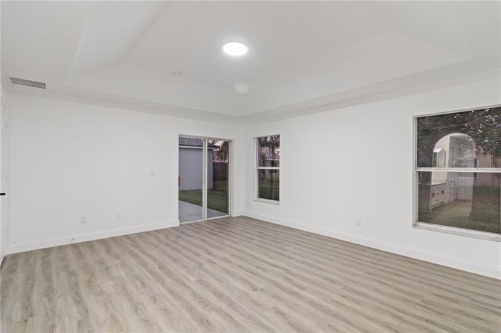 Image No.12-4 Bed Property for sale