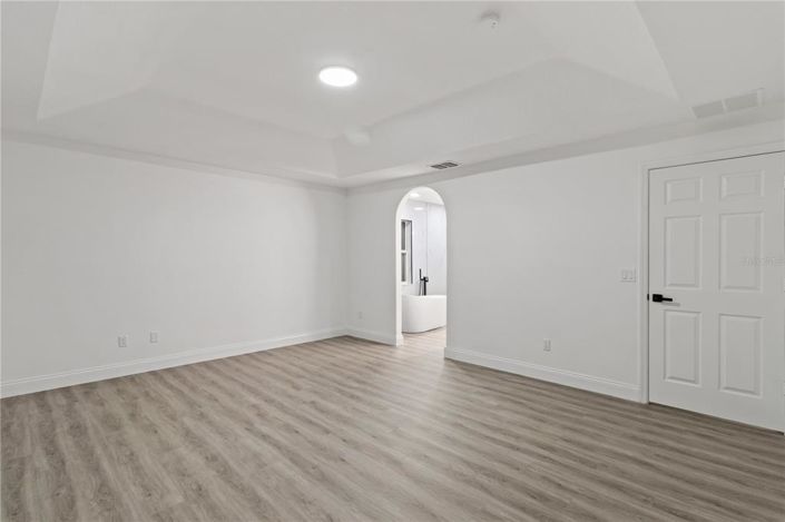 Image No.13-4 Bed Property for sale