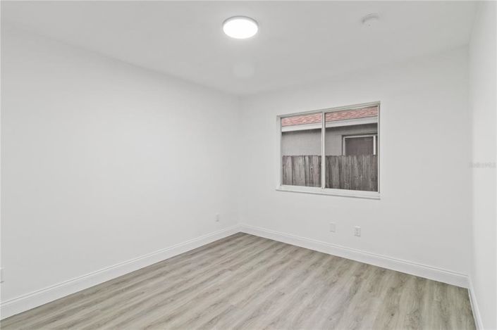 Image No.19-4 Bed Property for sale