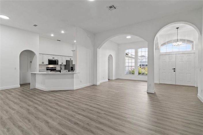 Image No.5-4 Bed Property for sale