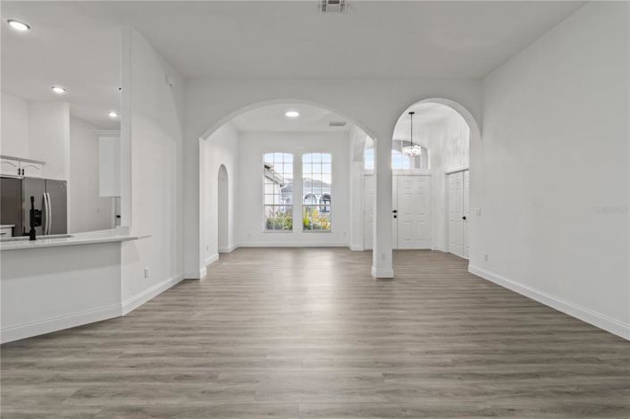 Image No.6-4 Bed Property for sale