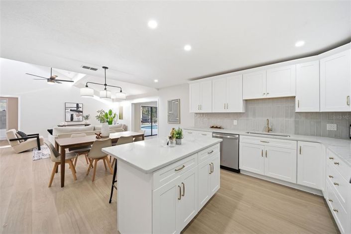 Image No.12-4 Bed House for sale