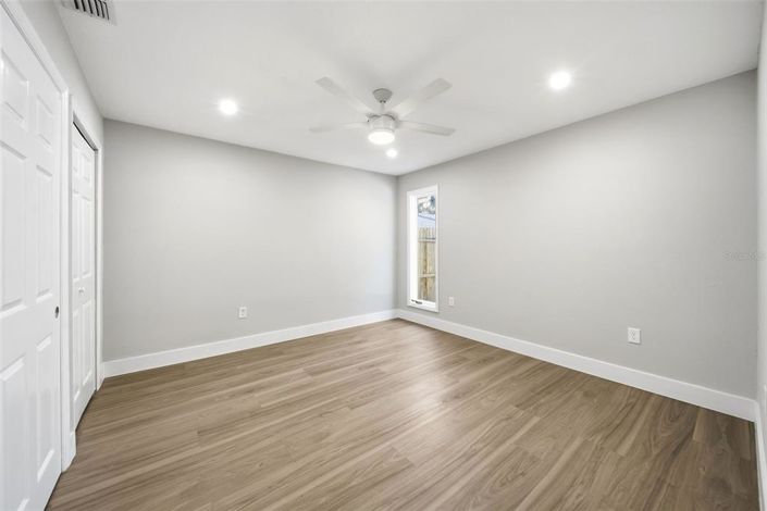 Image No.17-4 Bed House for sale