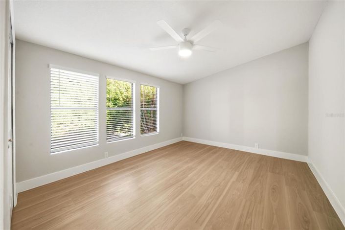 Image No.28-4 Bed House for sale