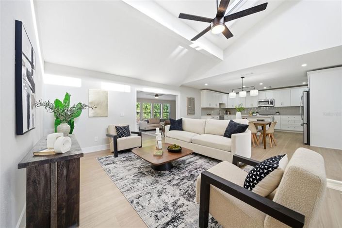 Image No.9-4 Bed Property for sale