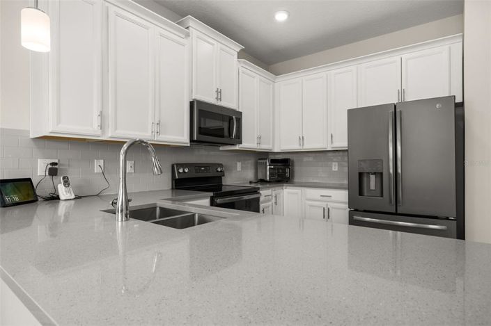 Image No.6-3 Bed Townhouse for sale