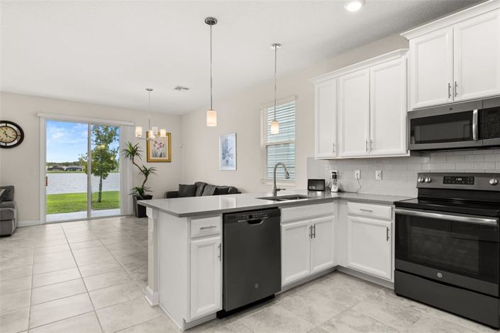 Image No.8-3 Bed Townhouse for sale