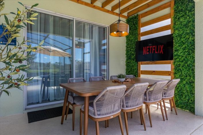 Image No.37-12 Bed Property for sale