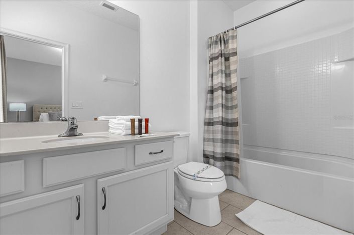 Image No.51-12 Bed House for sale