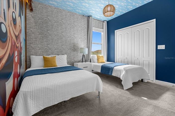 Image No.53-12 Bed Property for sale