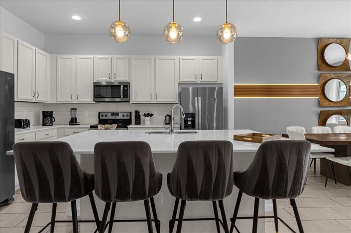 Image No.7-12 Bed House for sale