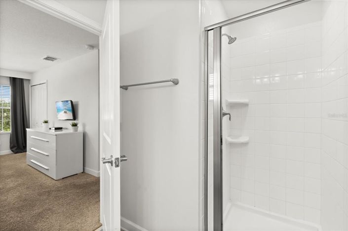 Image No.25-5 Bed Townhouse for sale