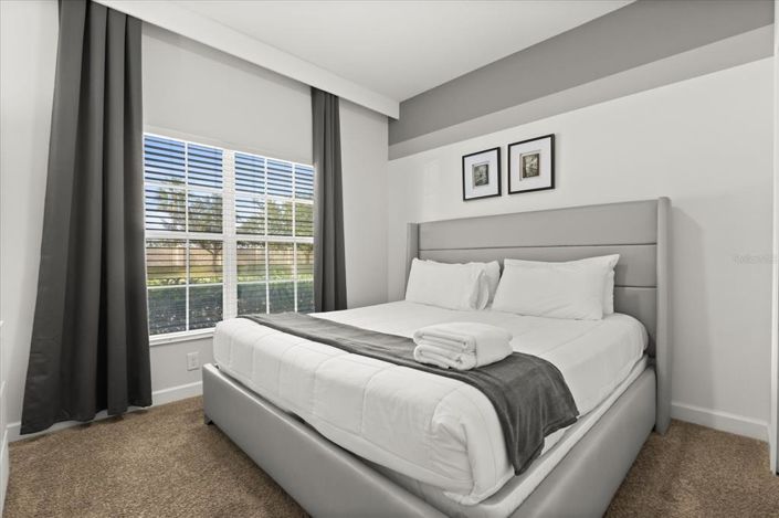 Image No.27-5 Bed Townhouse for sale