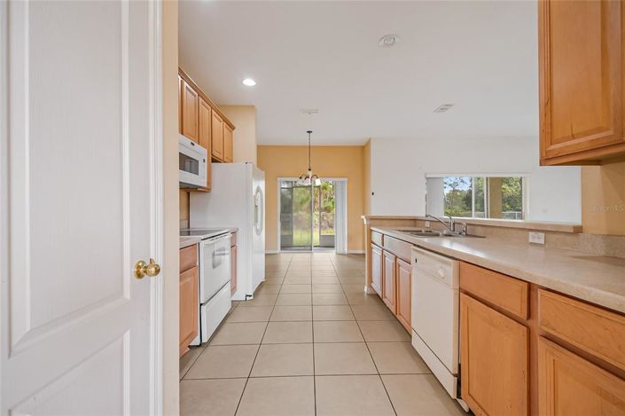 Image No.10-3 Bed Property for sale