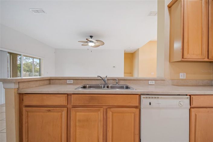 Image No.12-3 Bed Property for sale