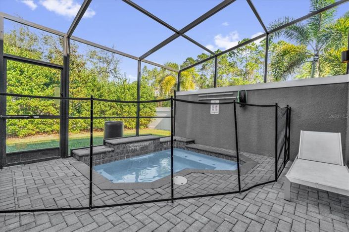 Image No.2-4 Bed Townhouse for sale