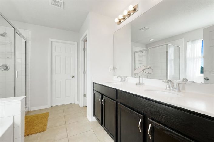 Image No.22-4 Bed House for sale