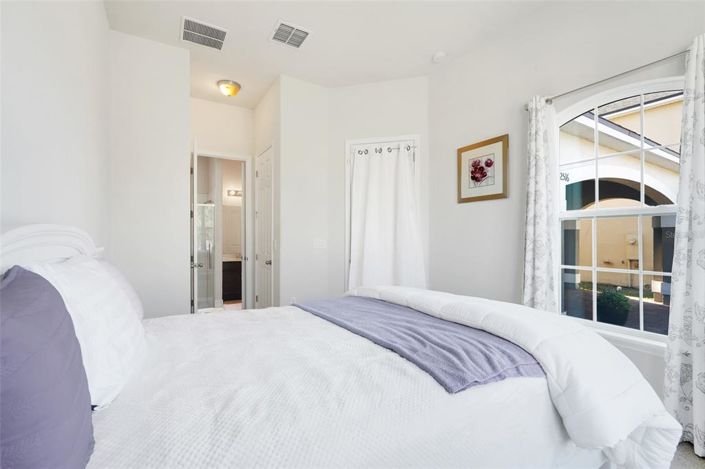 Image No.24-4 Bed House for sale