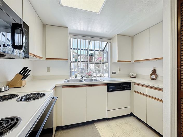 Image No.11-3 Bed Apartment for sale