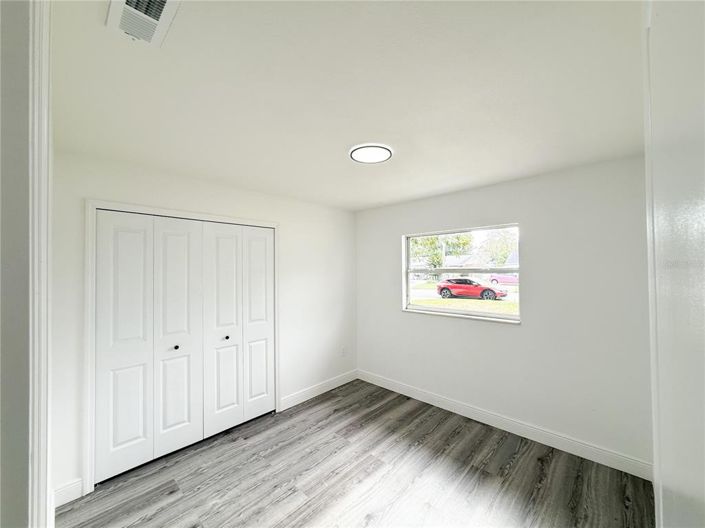 Image No.17-3 Bed House for sale