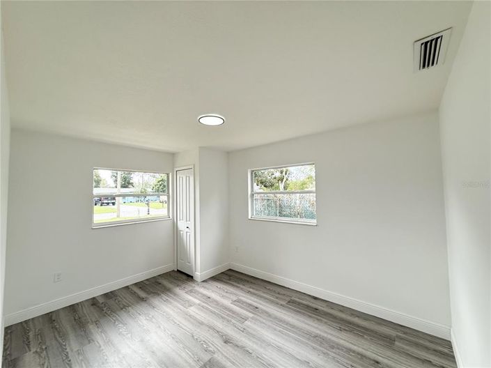 Image No.19-3 Bed House for sale